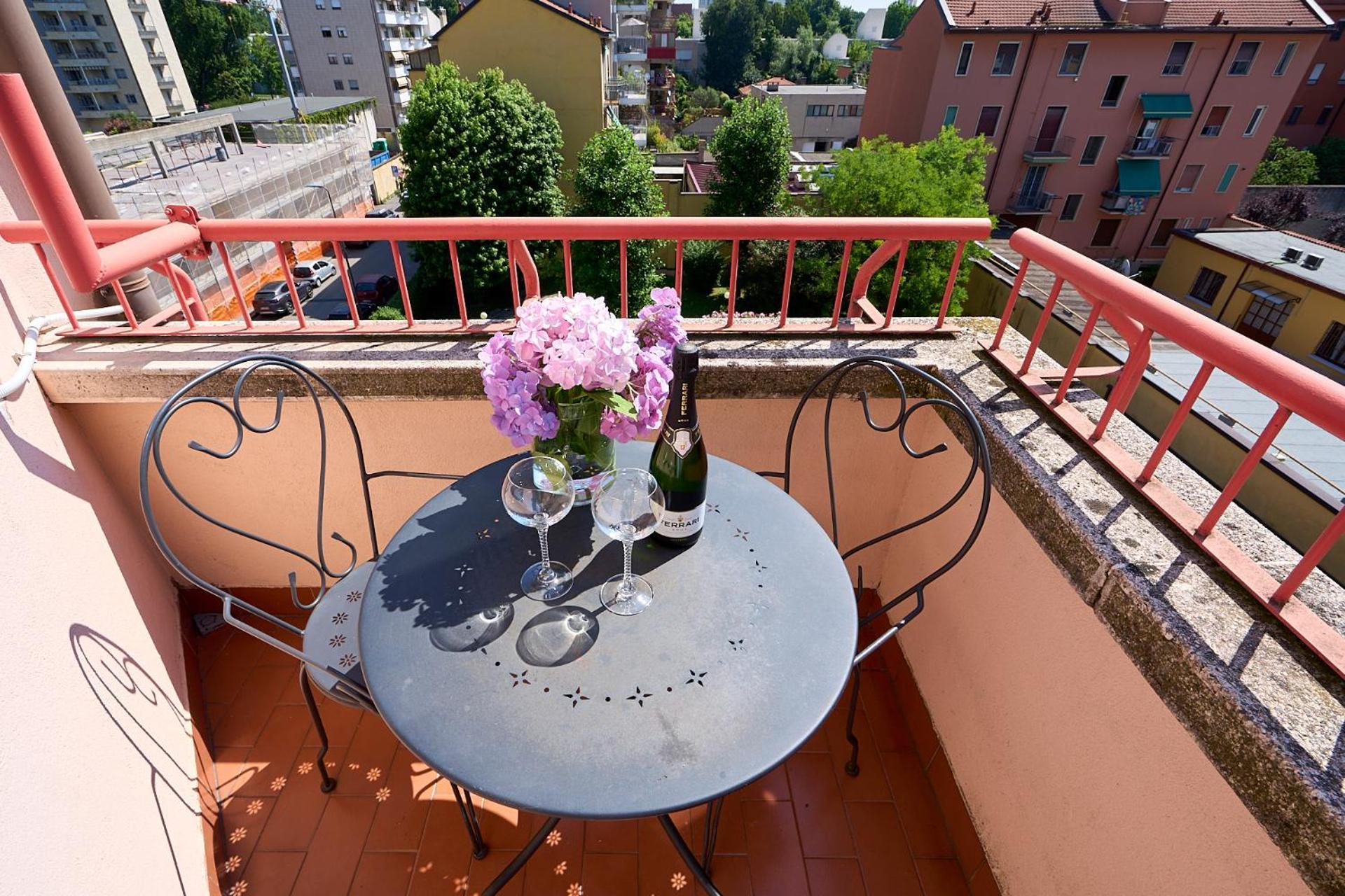 -Luminosa 5 Stars With Balcony- Wifi Netflix 15 Minutes From Duomo Apartment Милано Екстериор снимка